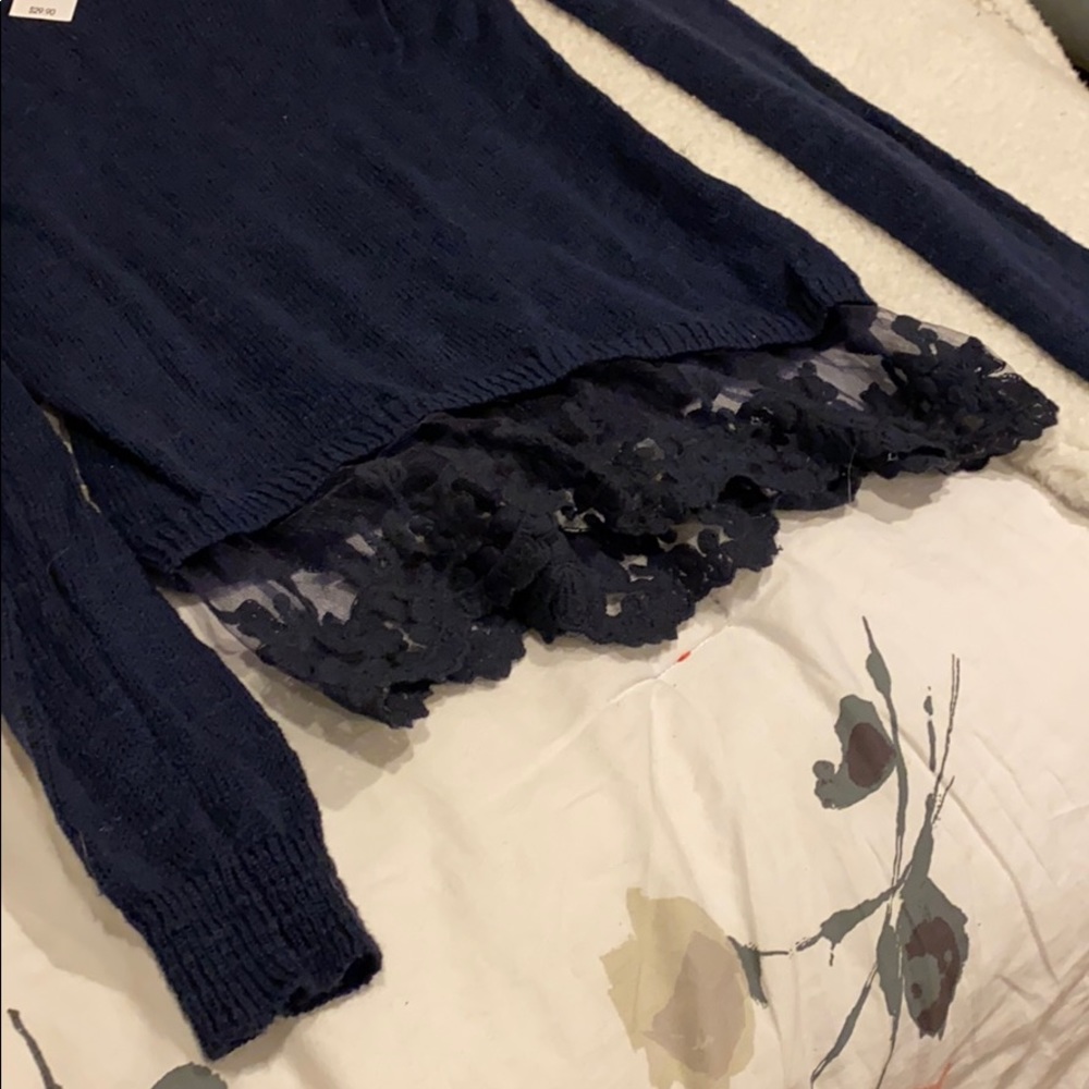2 sweaters! - Picture 3 of 7